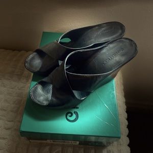 Comfortable wedge sandals